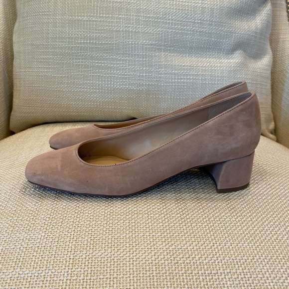 Franco Sarto Womens Blush Suede Rounded Square Toe Low Square Heel Pump/Size 6.5 - Picture 10 of 11